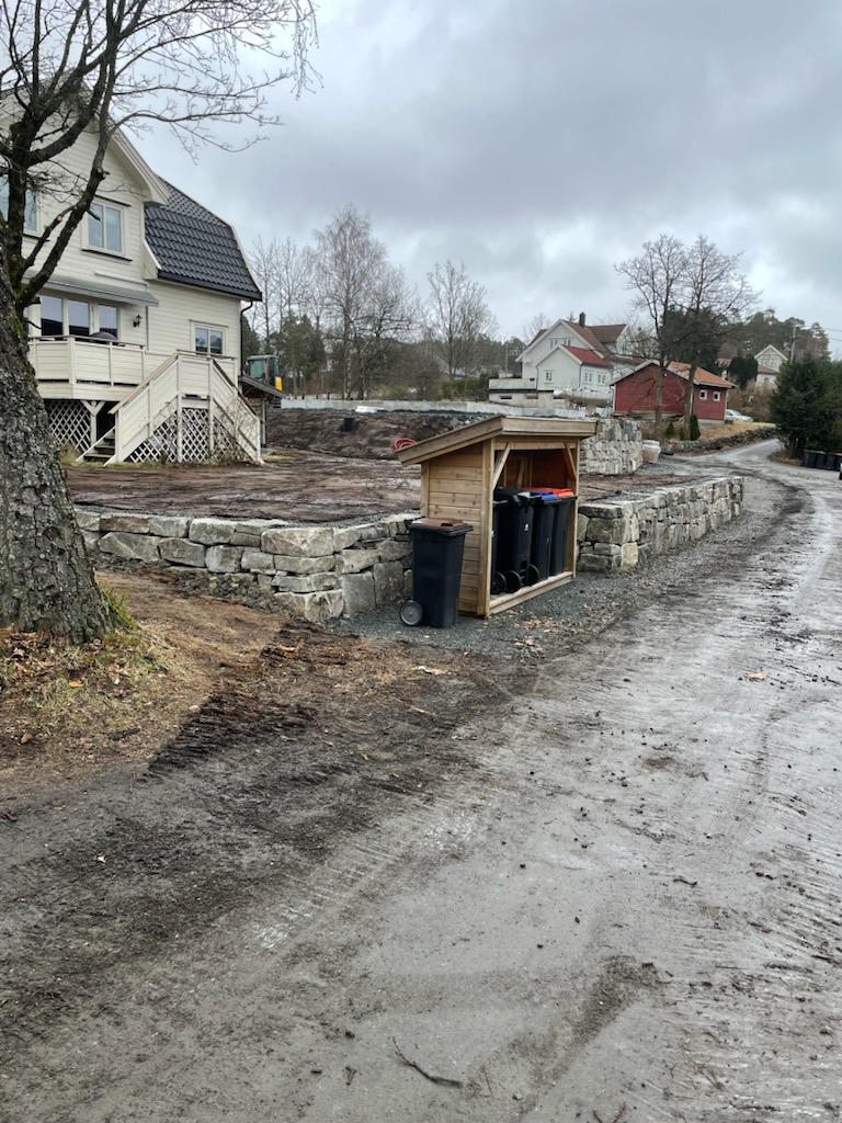 Natursteinsmuring på Fevik